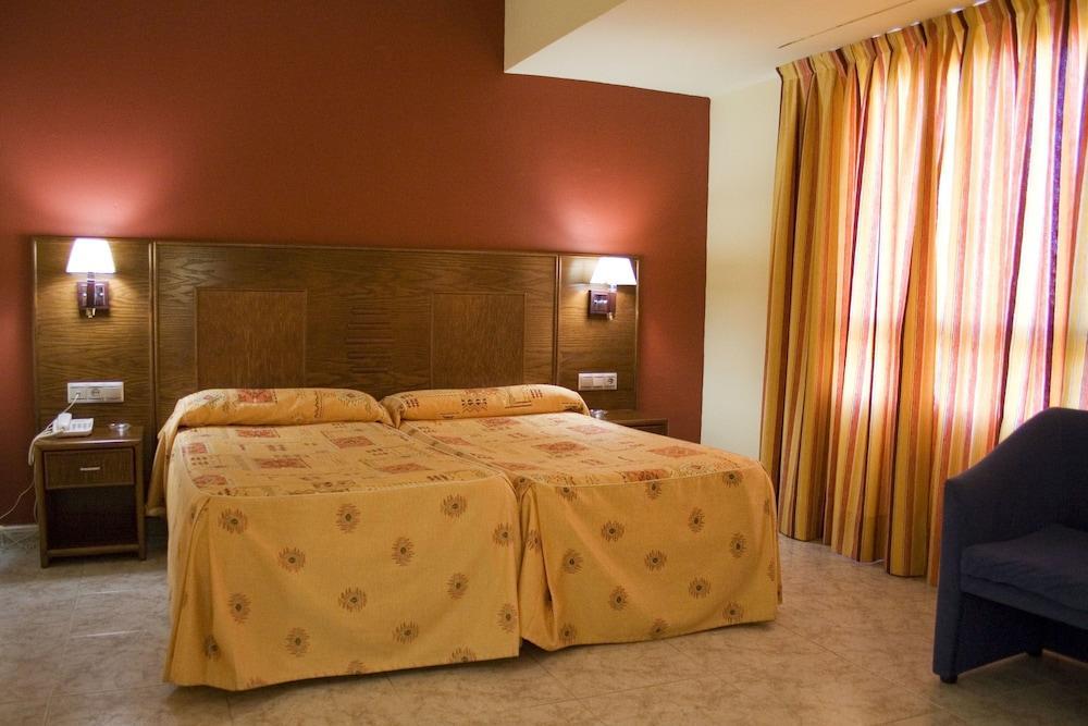 Hotel Perales Talavera de la Reina Eksteriør billede